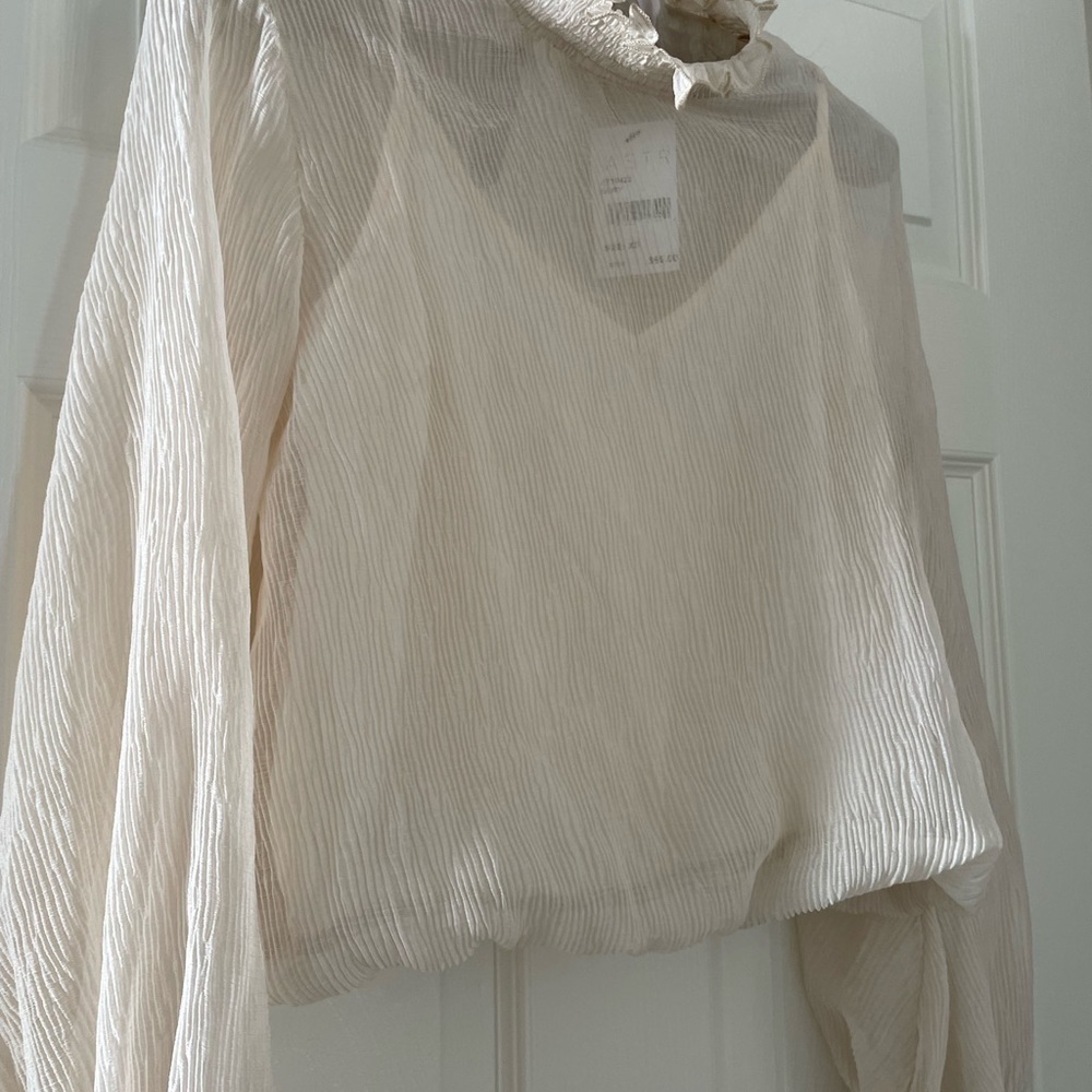 New - RUFFLED BLOUSE from Nordstrom - Picture 6 of 6